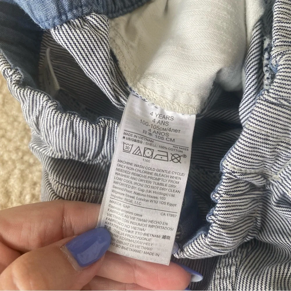 Gap Little Boys Elastic Waist Shorts Size 4